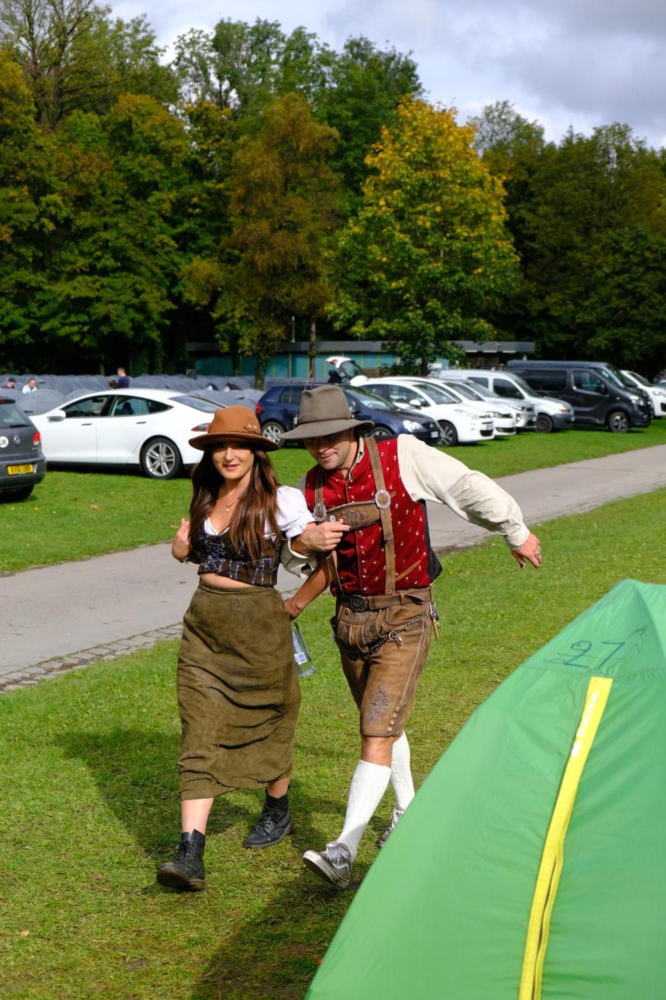 Allyouneed Oktoberfest Camping München Eksteriør billede